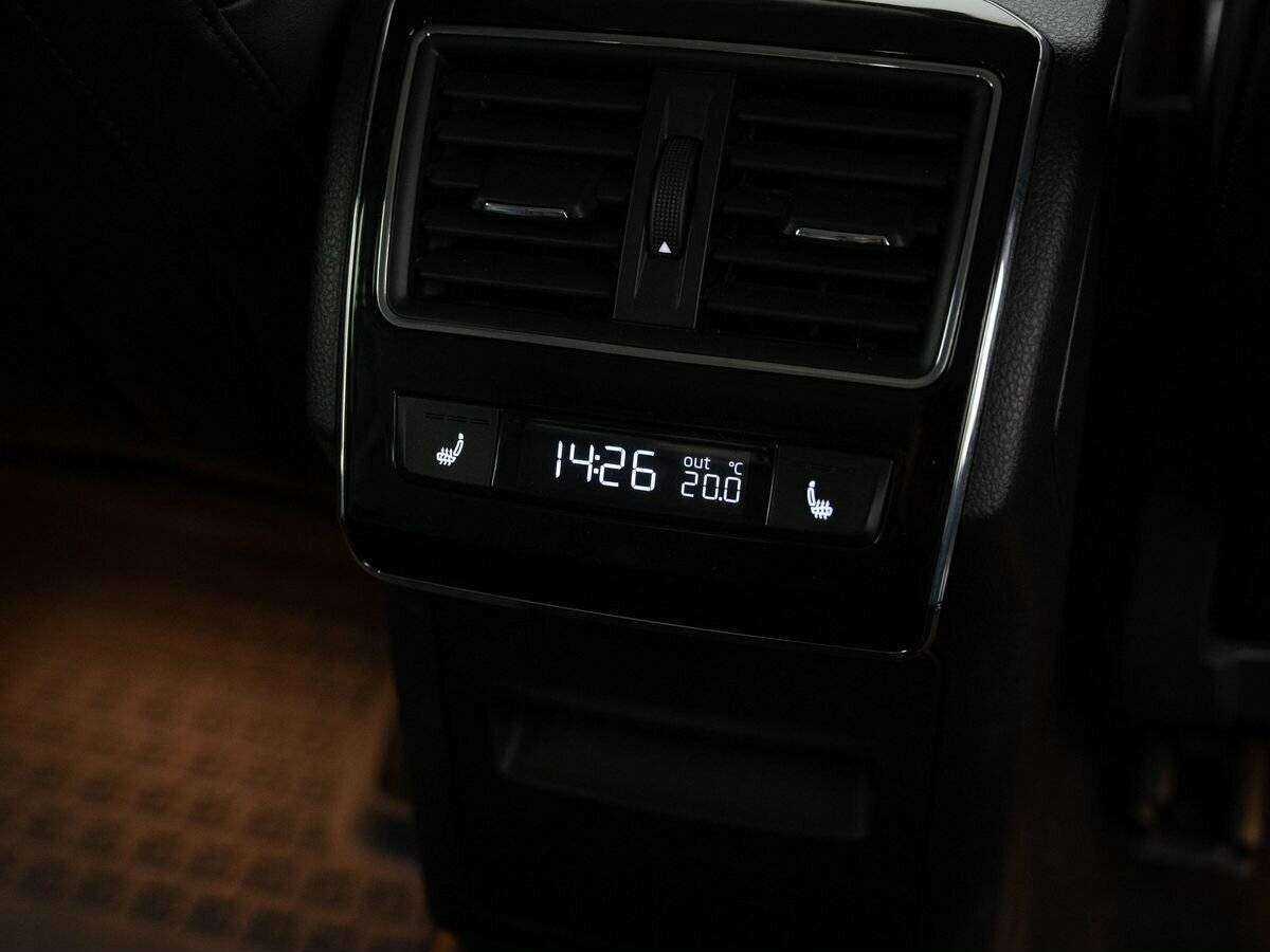 Б/У Шкода Суперб 2017 года. Фото: #9