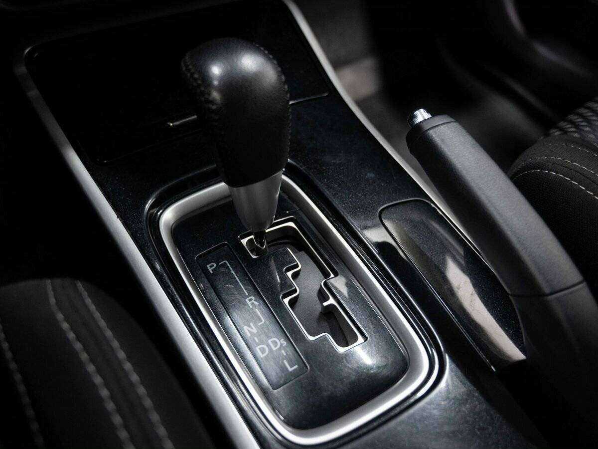 Б/У Митсубиши Оутлэндер 2017 года. Фото: #18