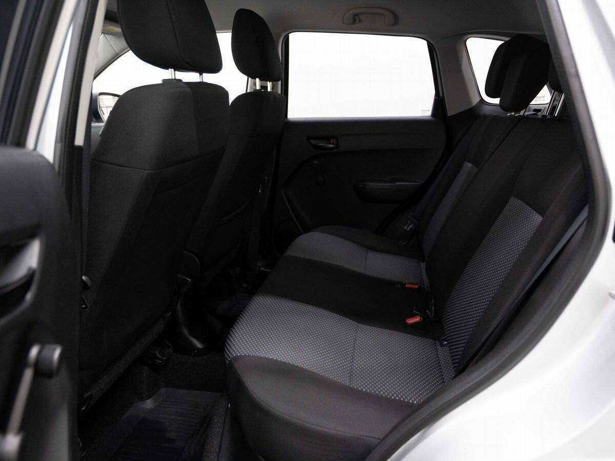 Б/У Сузуки Витара 2016 года. Фото: #11