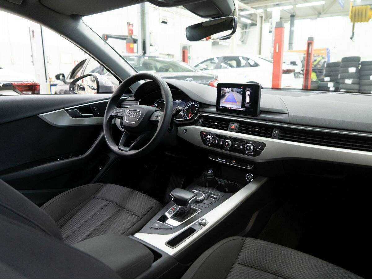Audi A4 2019 года с пробегом. Фото: #16