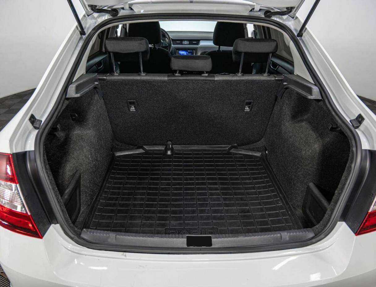 Б/У Шкода Рапид 2017 года. Фото: #24