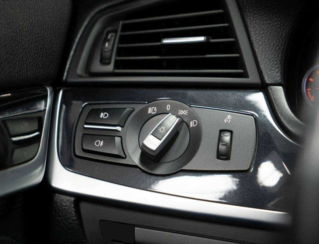 BMW 5 серии 2013 года с пробегом. Фото: #17