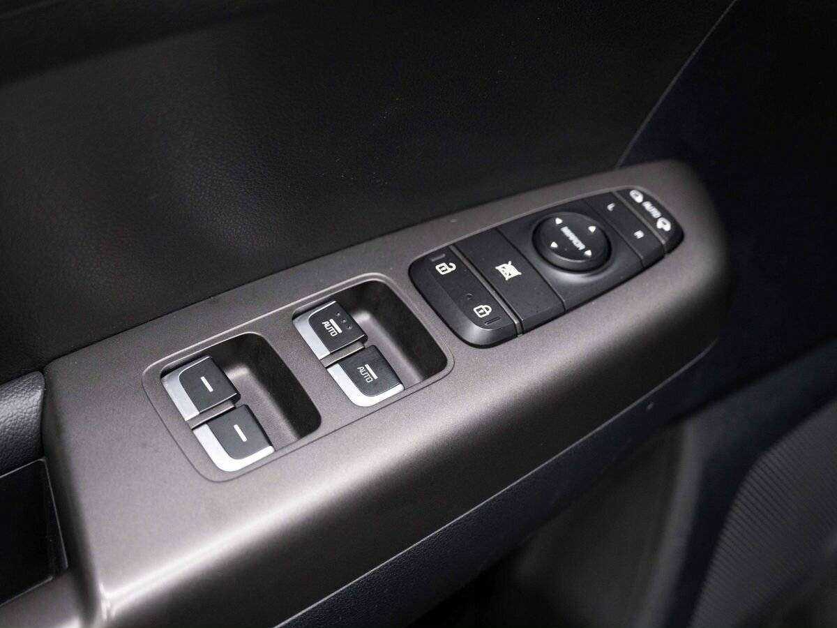 Б/У Киа Спортейдж 2020 года. Фото: #18