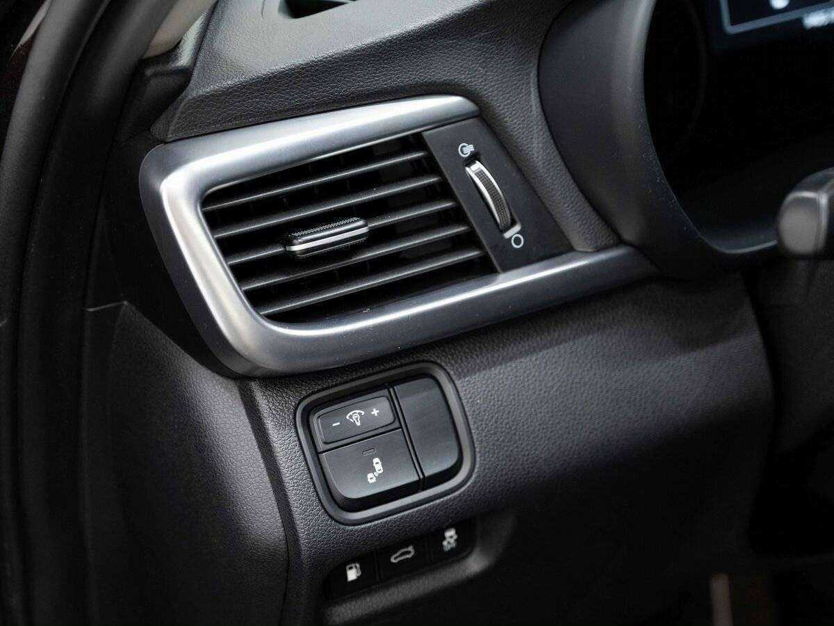 Б/У Киа Оптима 2018 года. Фото: #16