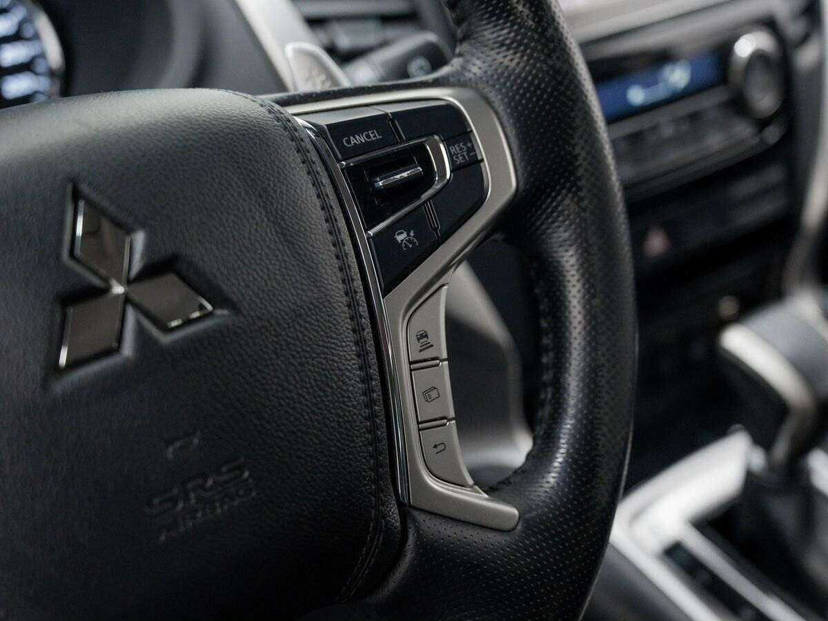Mitsubishi Pajero Sport 2018 года с пробегом. Фото: #12
