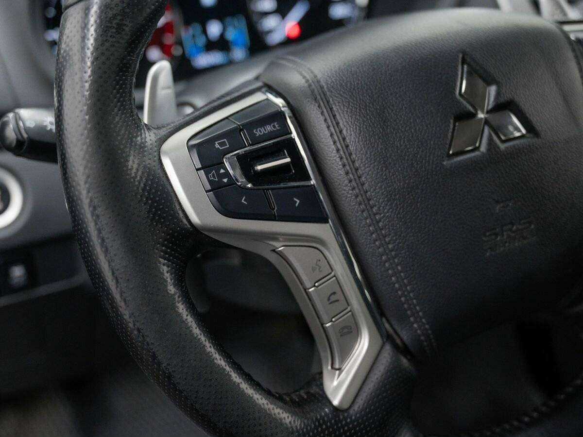 Mitsubishi Pajero Sport 2018 года с пробегом. Фото: #13