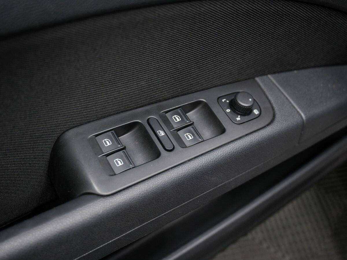 Б/У Шкода Суперб 2014 года. Фото: #15