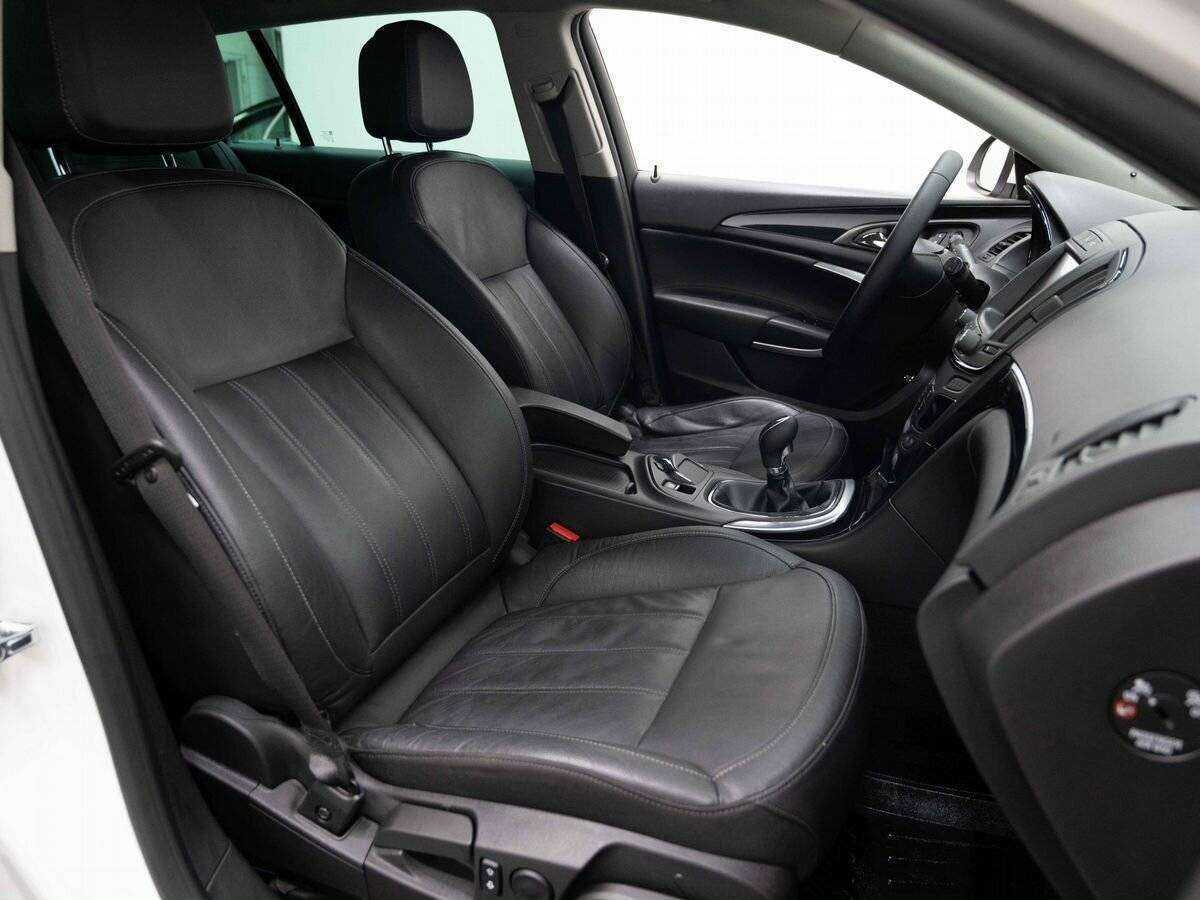 Б/У Опель Инсигния 2013 года. Фото: #14