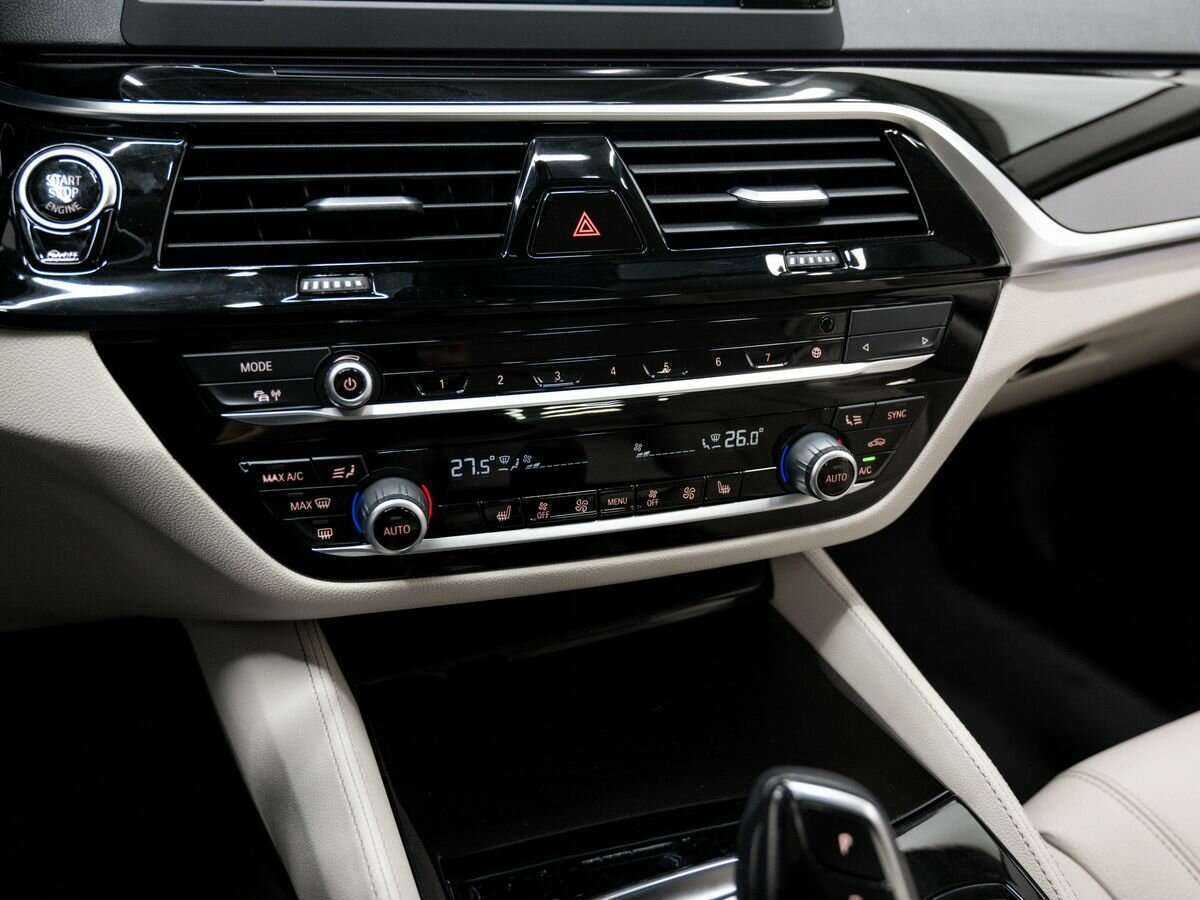 BMW 5 серии 2018 года с пробегом. Фото: #20