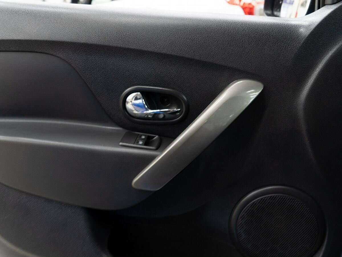 Renault Sandero 2018 года с пробегом. Фото: #12