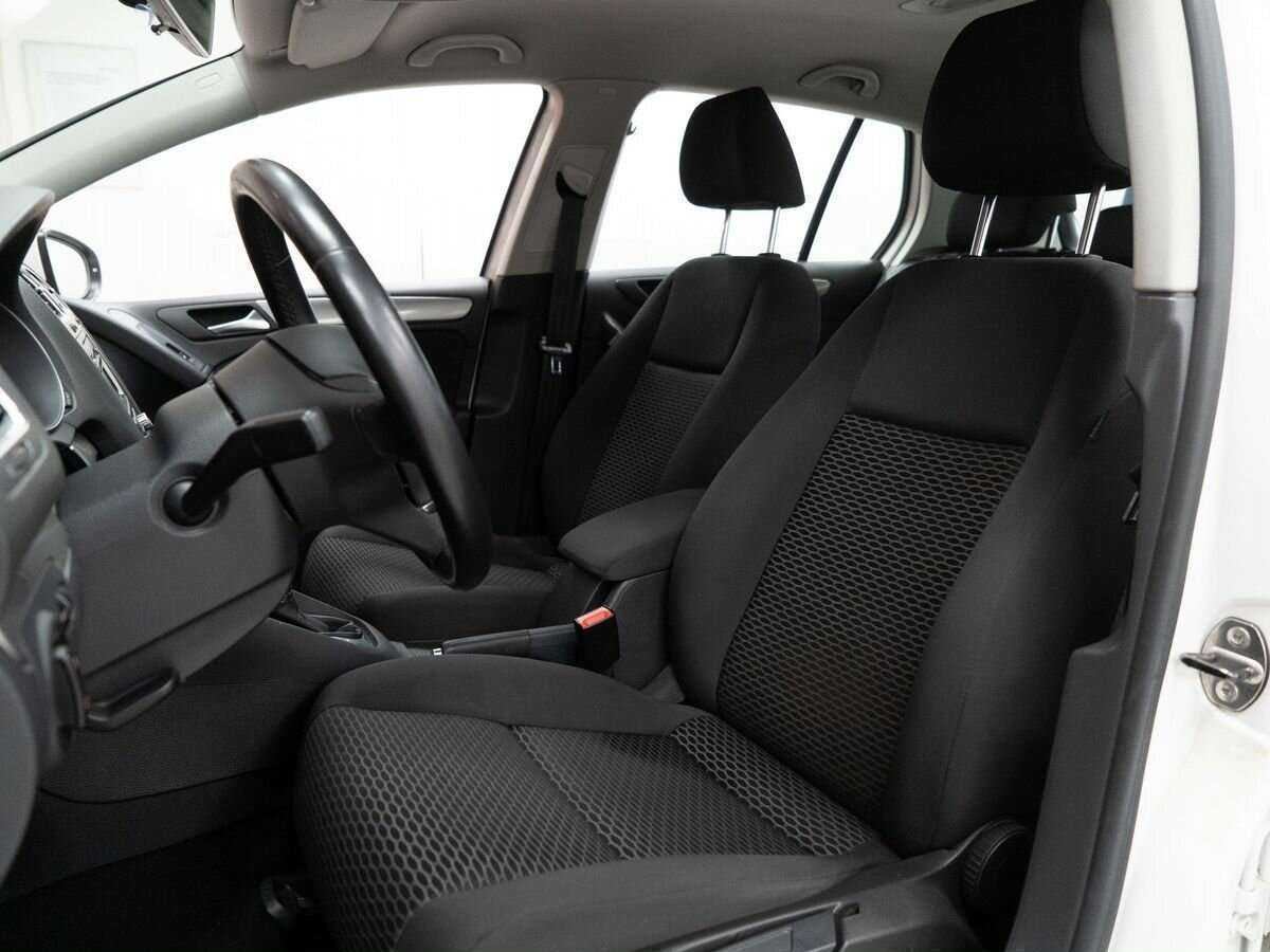 Volkswagen Golf 2012 года с пробегом. Фото: #5