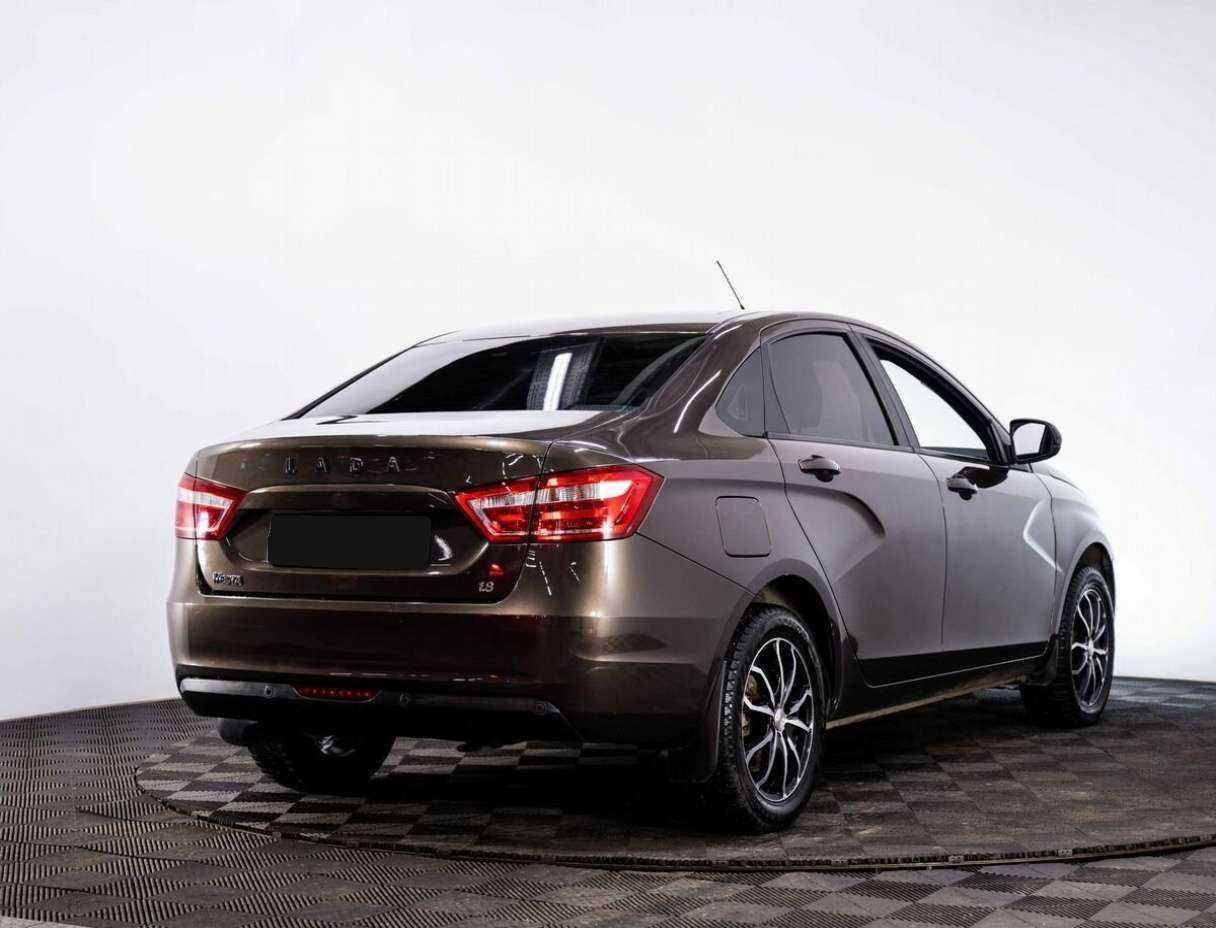 Lada (ВАЗ) Vesta 2018 года с пробегом. Фото: #4