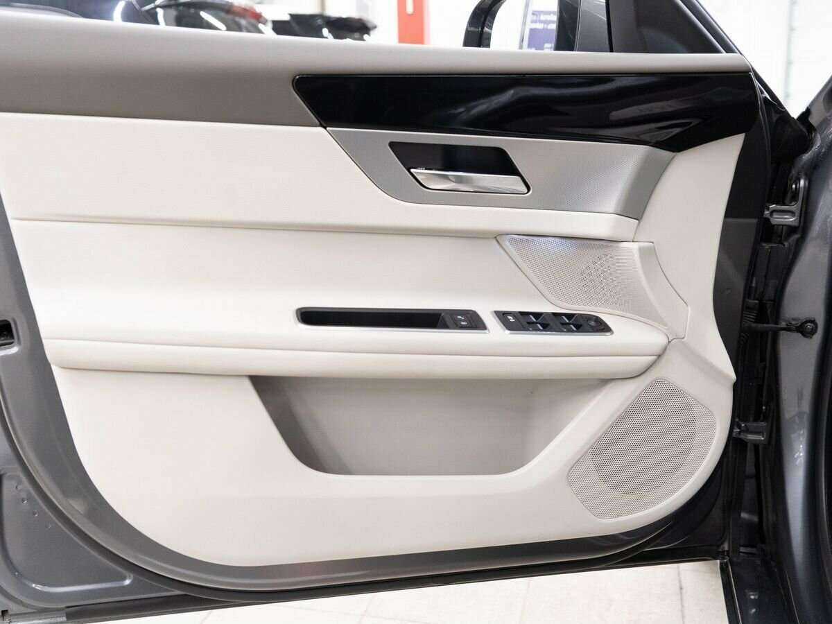 Jaguar XF 2017 года с пробегом. Фото: #14