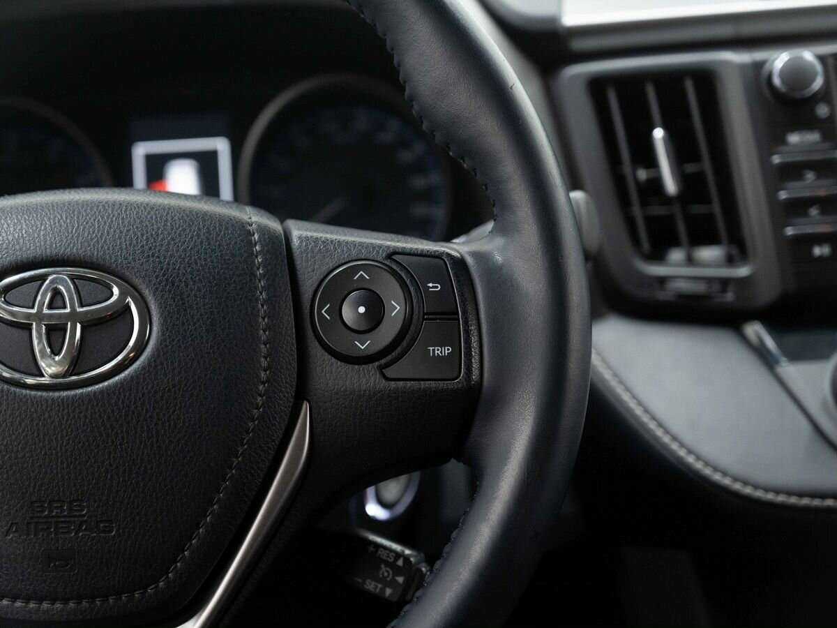 Б/У Тойота Рав4 2017 года. Фото: #11