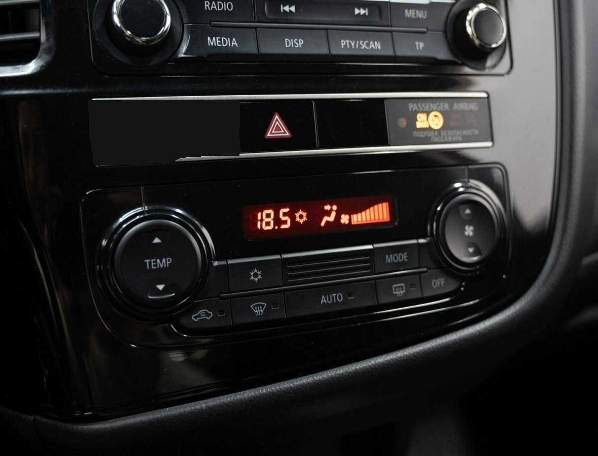 Б/У Митсубиши Оутлэндер 2019 года. Фото: #16