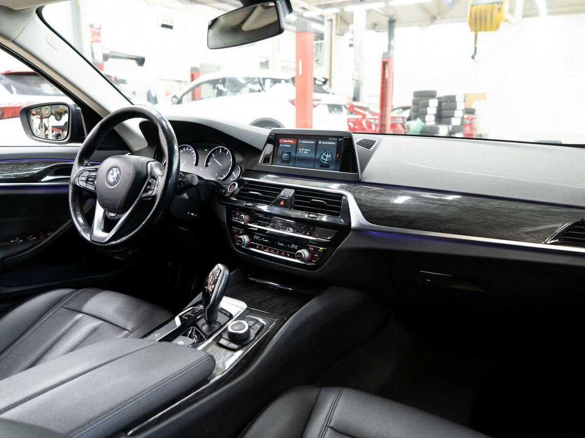 BMW 5 серии 2019 года с пробегом. Фото: #16
