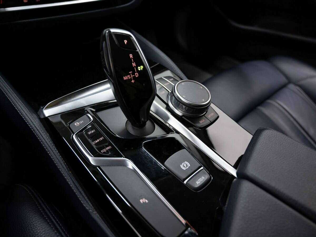 BMW 5 серии 2017 года с пробегом. Фото: #25