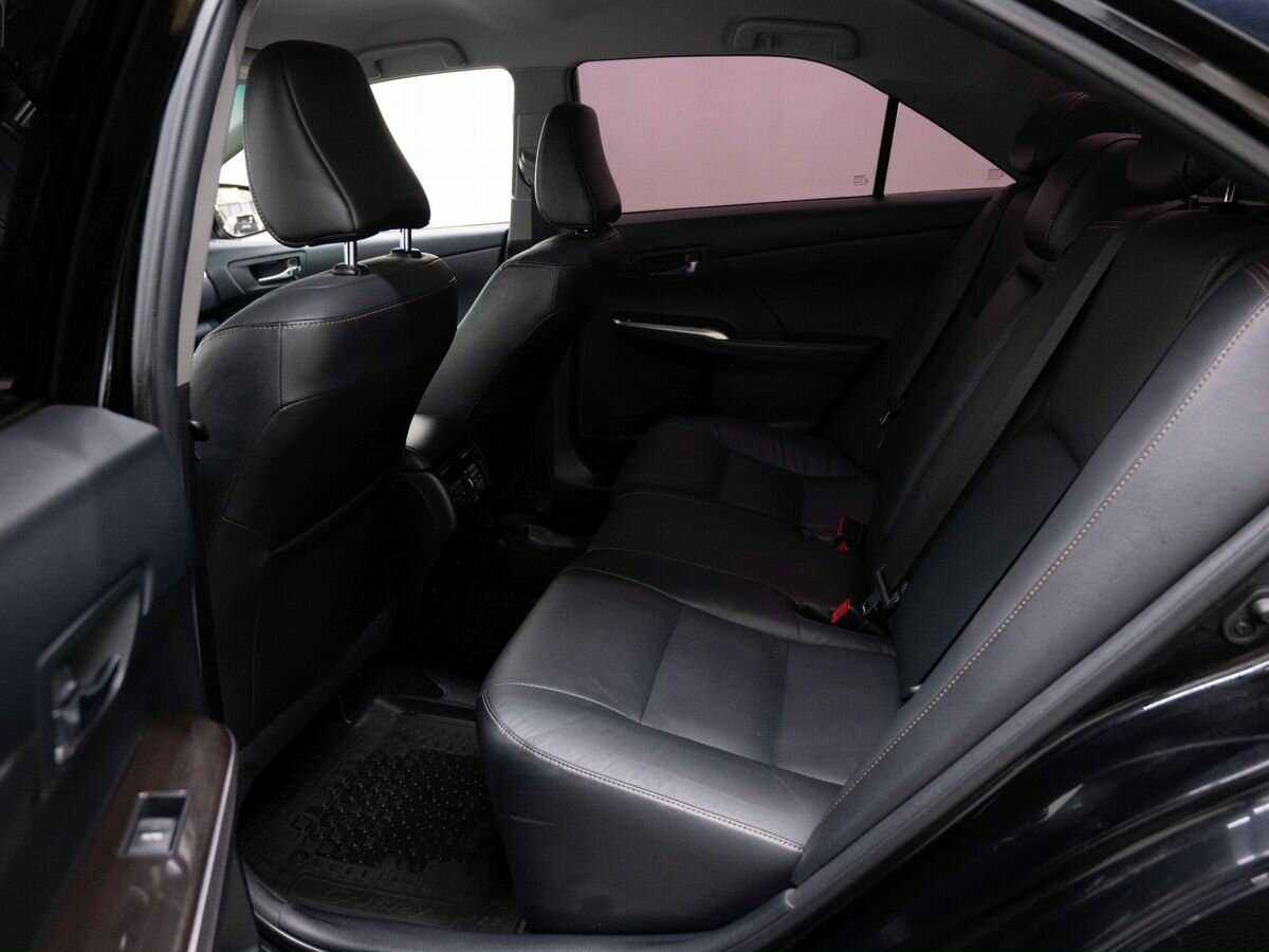 Б/У Тойота Камри 2018 года. Фото: #11