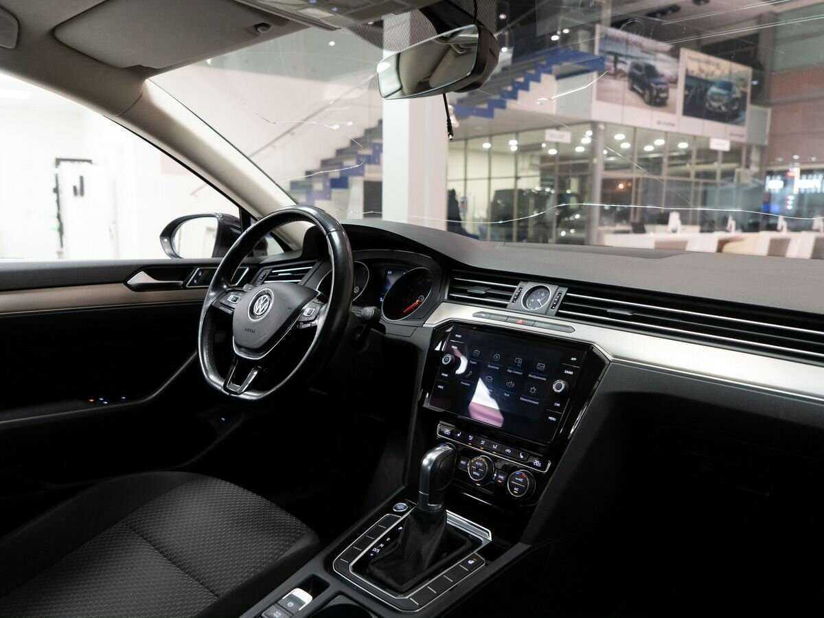Volkswagen Passat 2017 года с пробегом. Фото: #18
