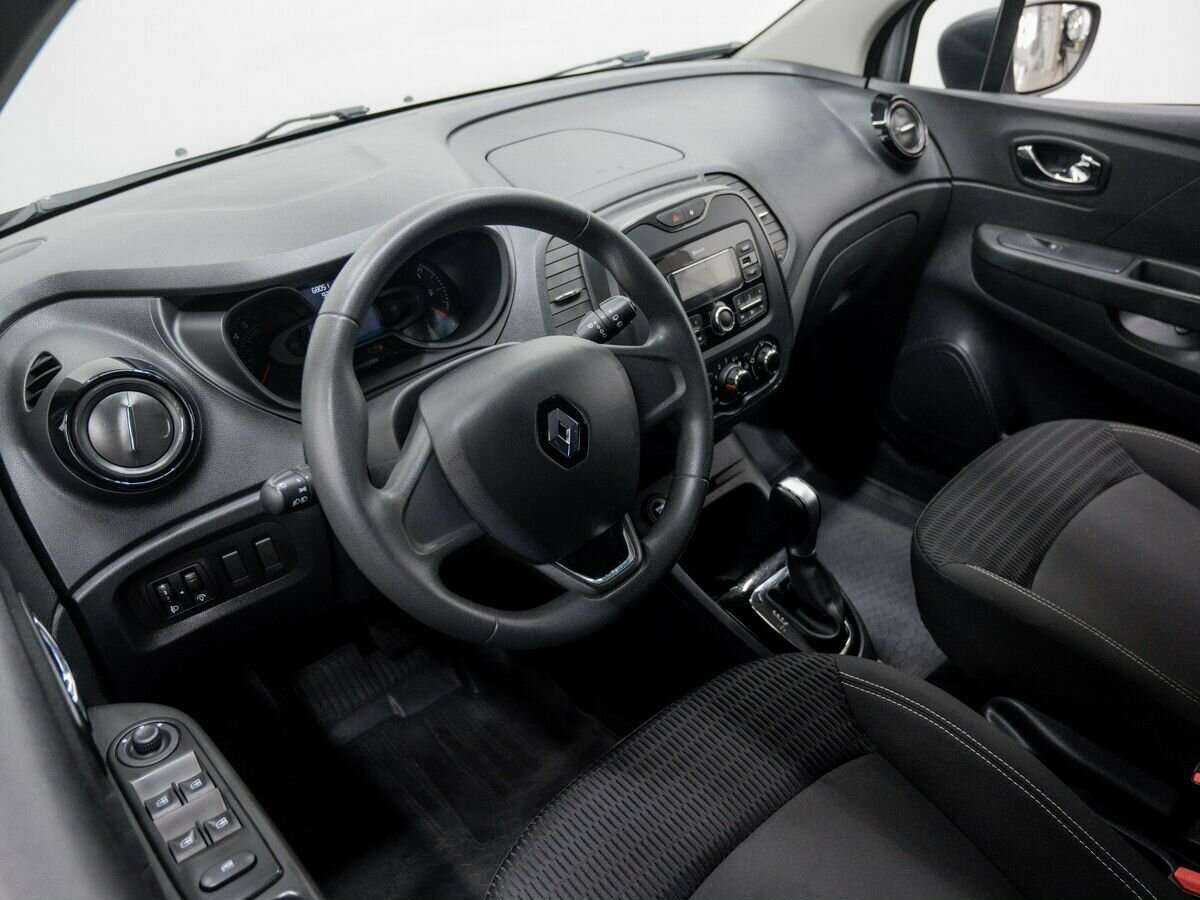 Б/У Рено Каптюр 2018 года. Фото: #12