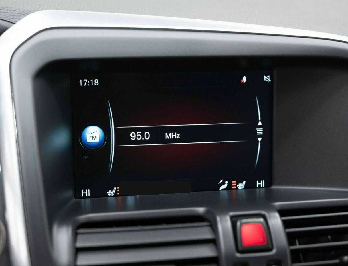 Б/У Вольво ИксЦ60 2014 года. Фото: #17