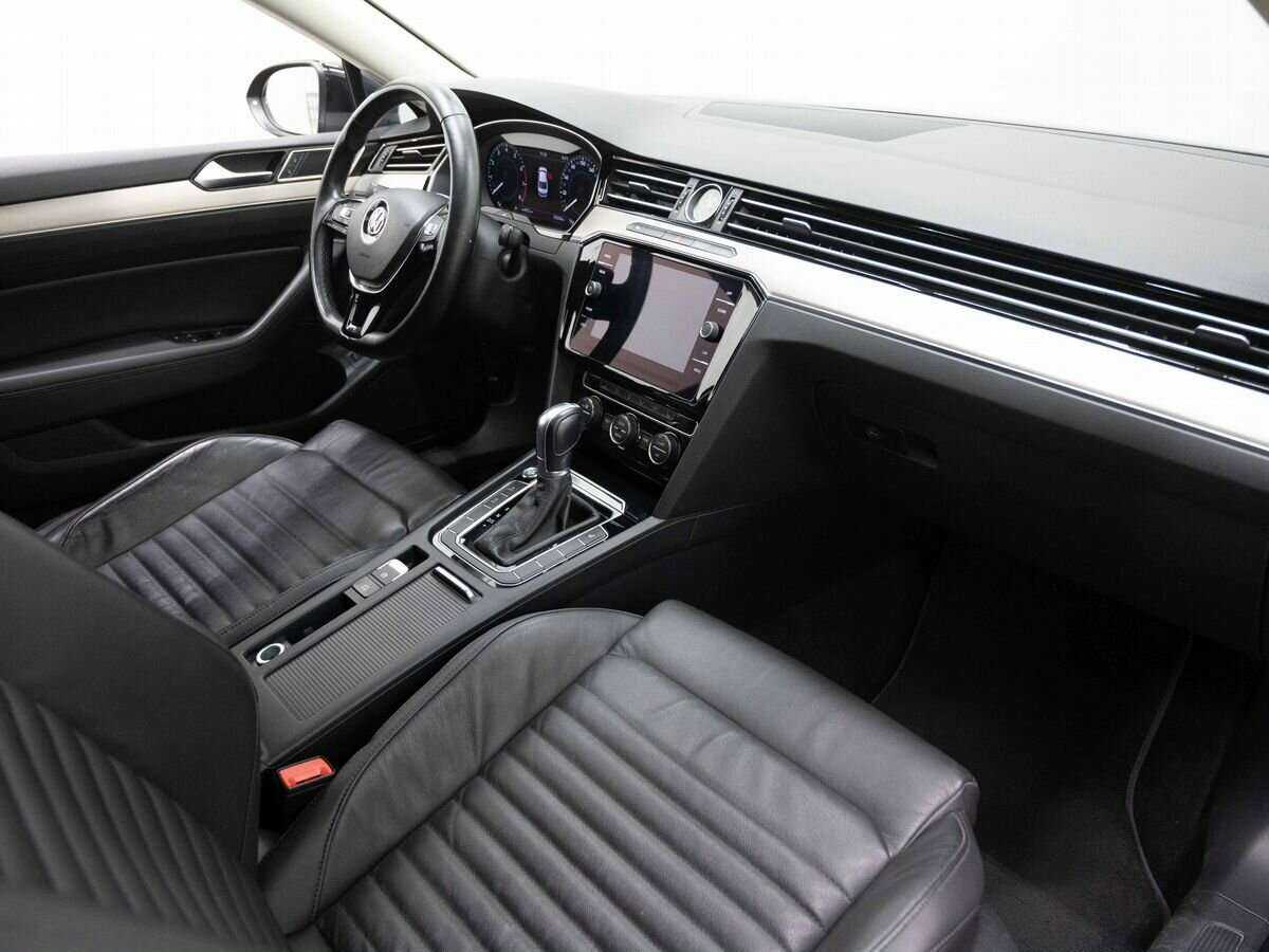 Б/У Фольксваген Пассат 2019 года. Фото: #10