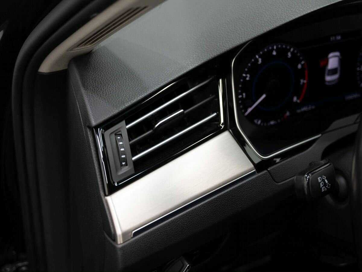 Б/У Фольксваген Пассат 2019 года. Фото: #24