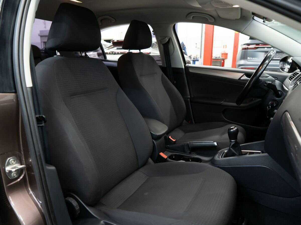 Volkswagen Jetta 2016 года с пробегом. Фото: #9