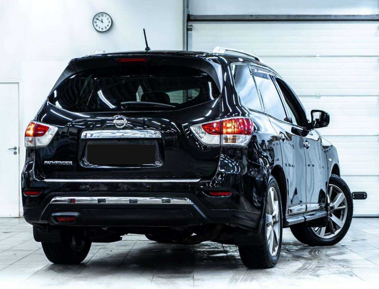 Nissan Pathfinder 2015 года с пробегом. Фото: #2