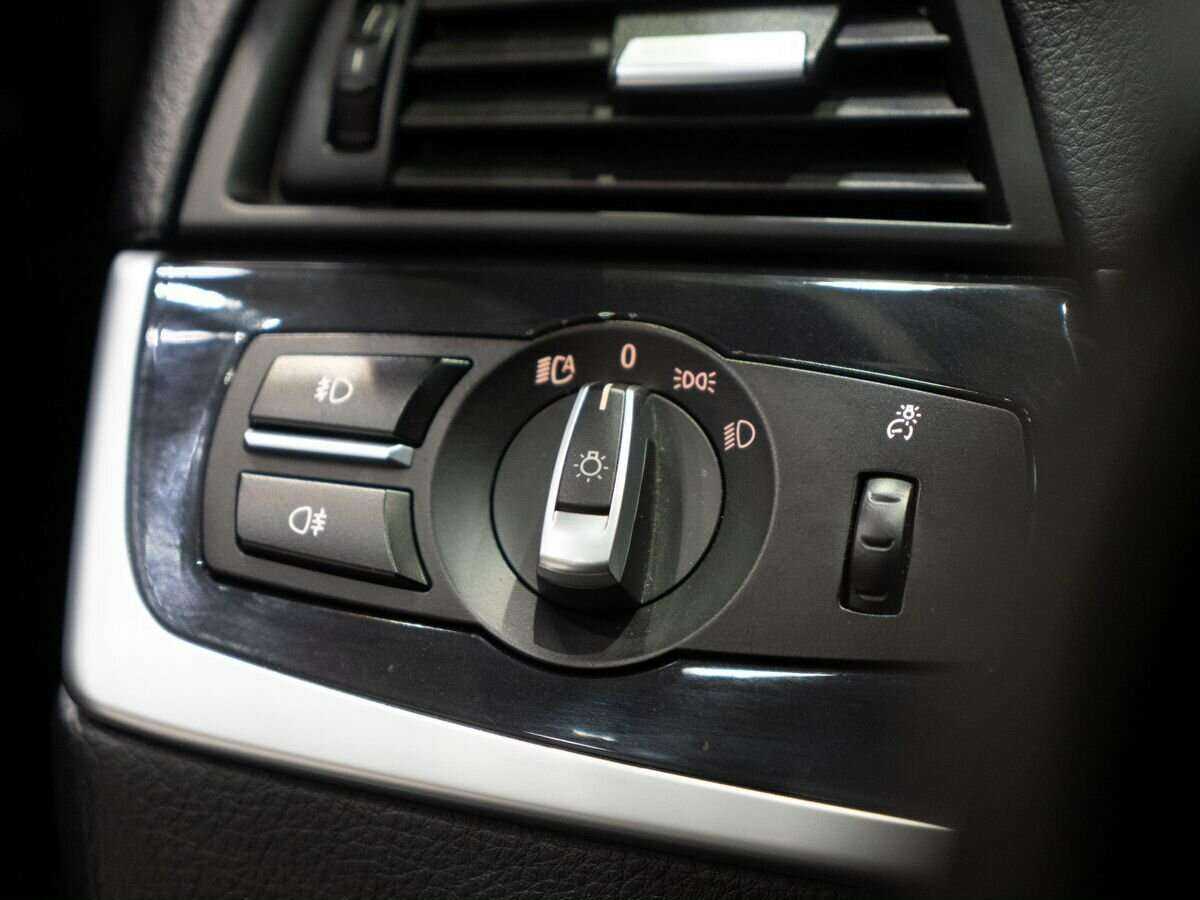 BMW 5 серии 2016 года с пробегом. Фото: #17