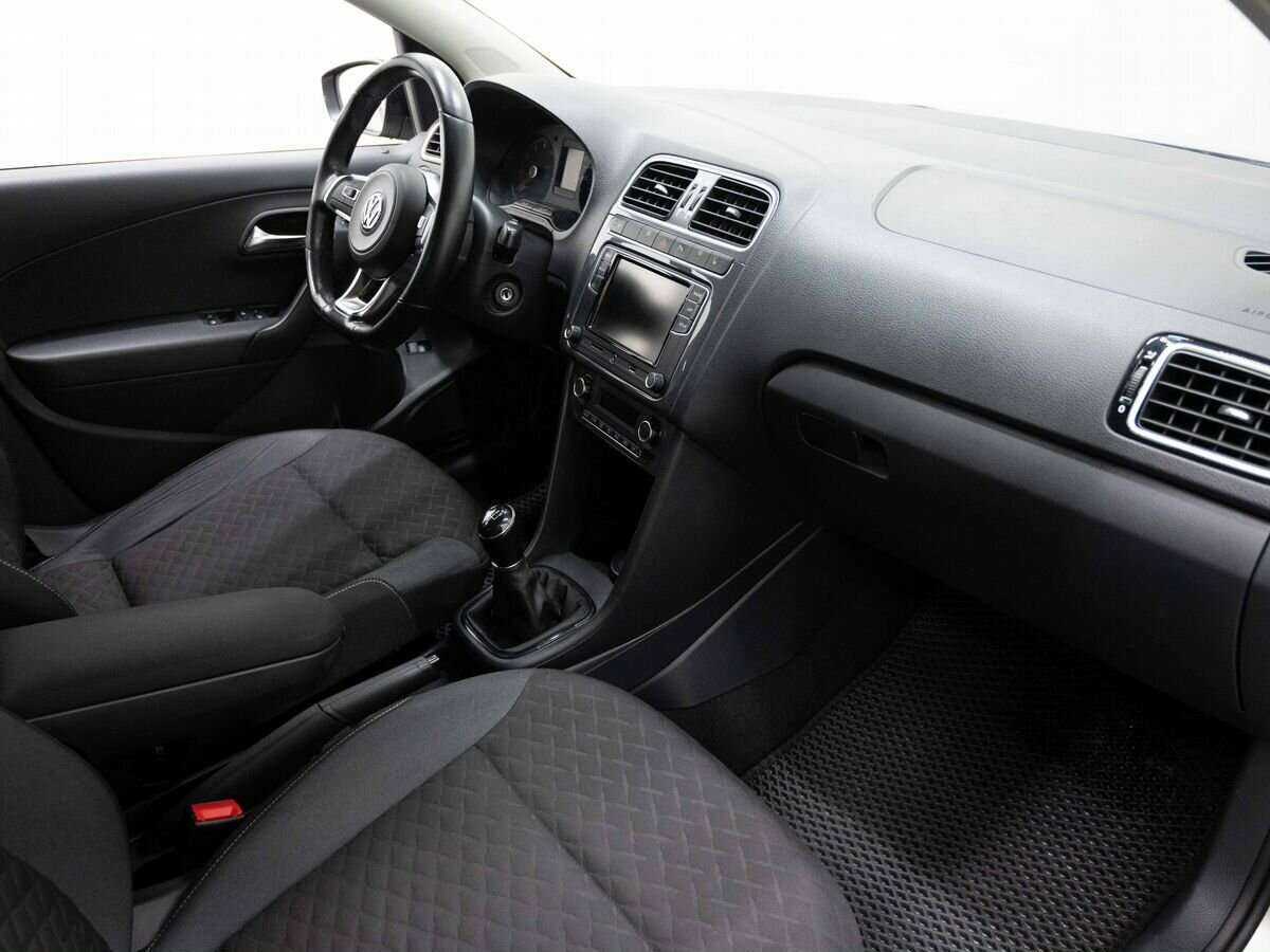 Б/У Фольксваген Поло 2018 года. Фото: #10