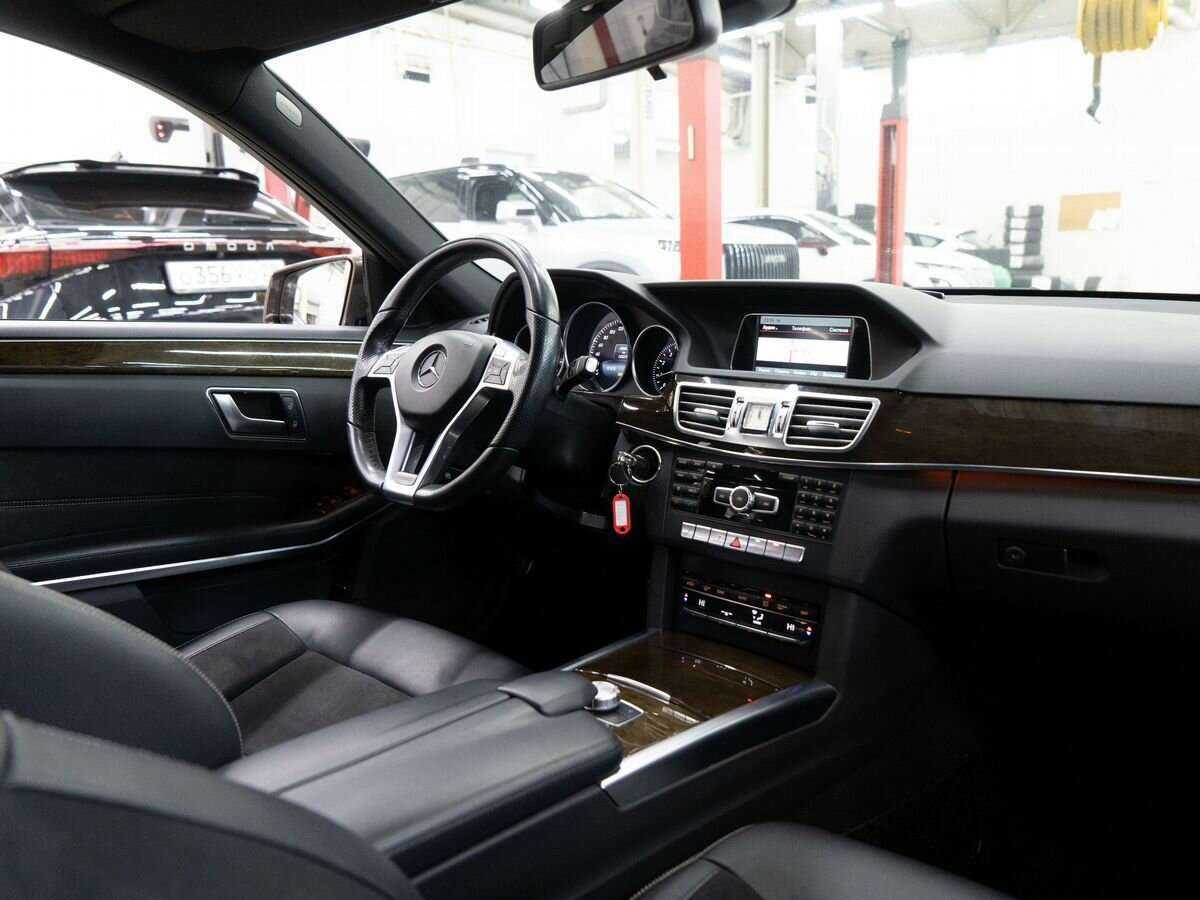 Mercedes-Benz E-Класс 2013 года с пробегом. Фото: #16