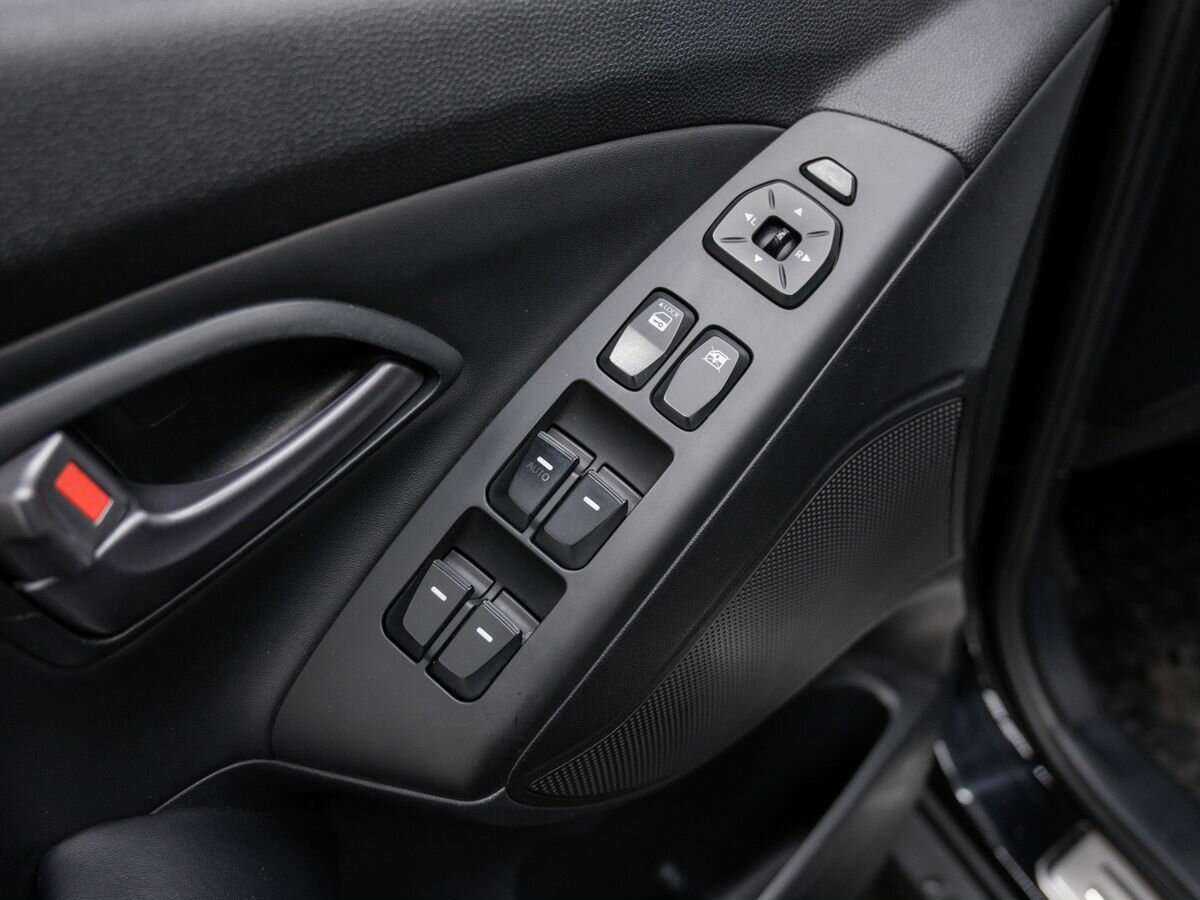 Б/У Хендай ай-икс35 2014 года. Фото: #16