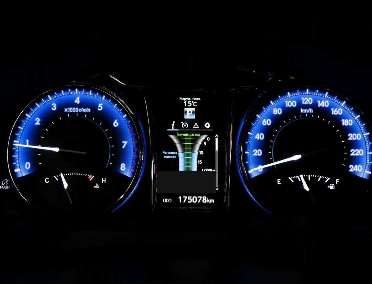 Toyota Camry 2016 года с пробегом. Фото: #11