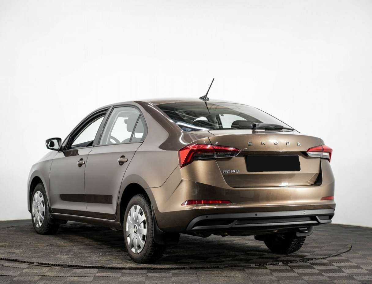 Б/У Шкода Рапид 2021 года. Фото: #3