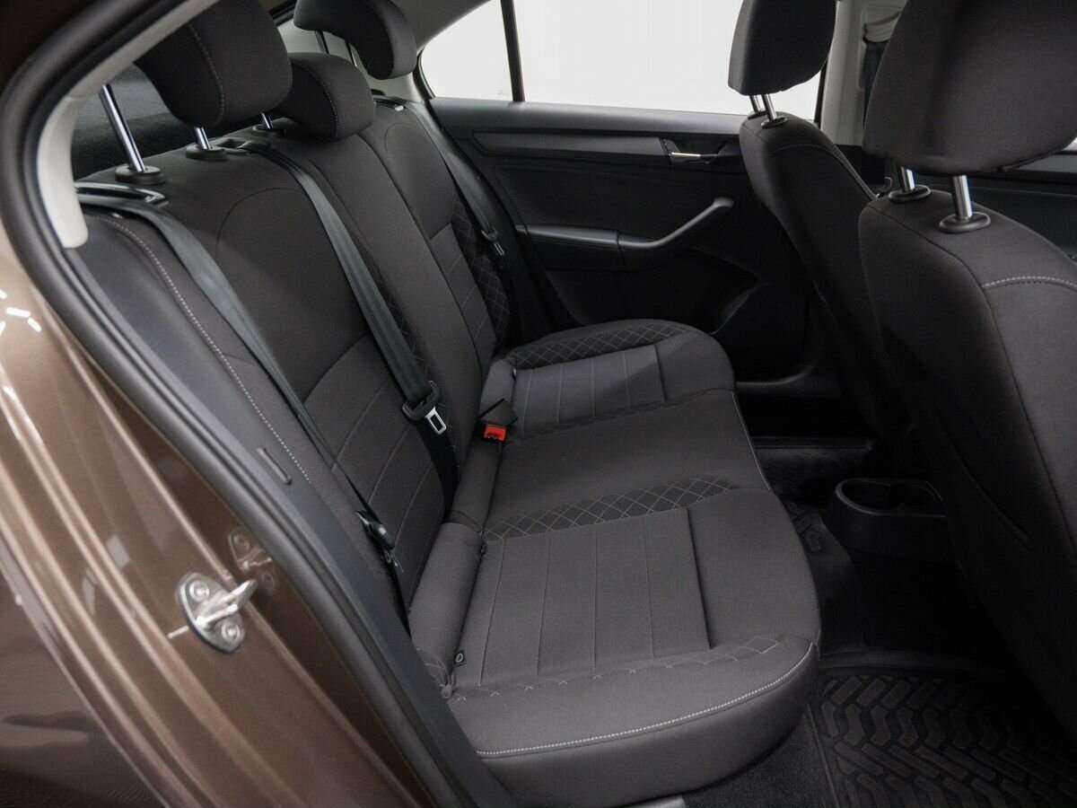 Б/У Шкода Рапид 2021 года. Фото: #8