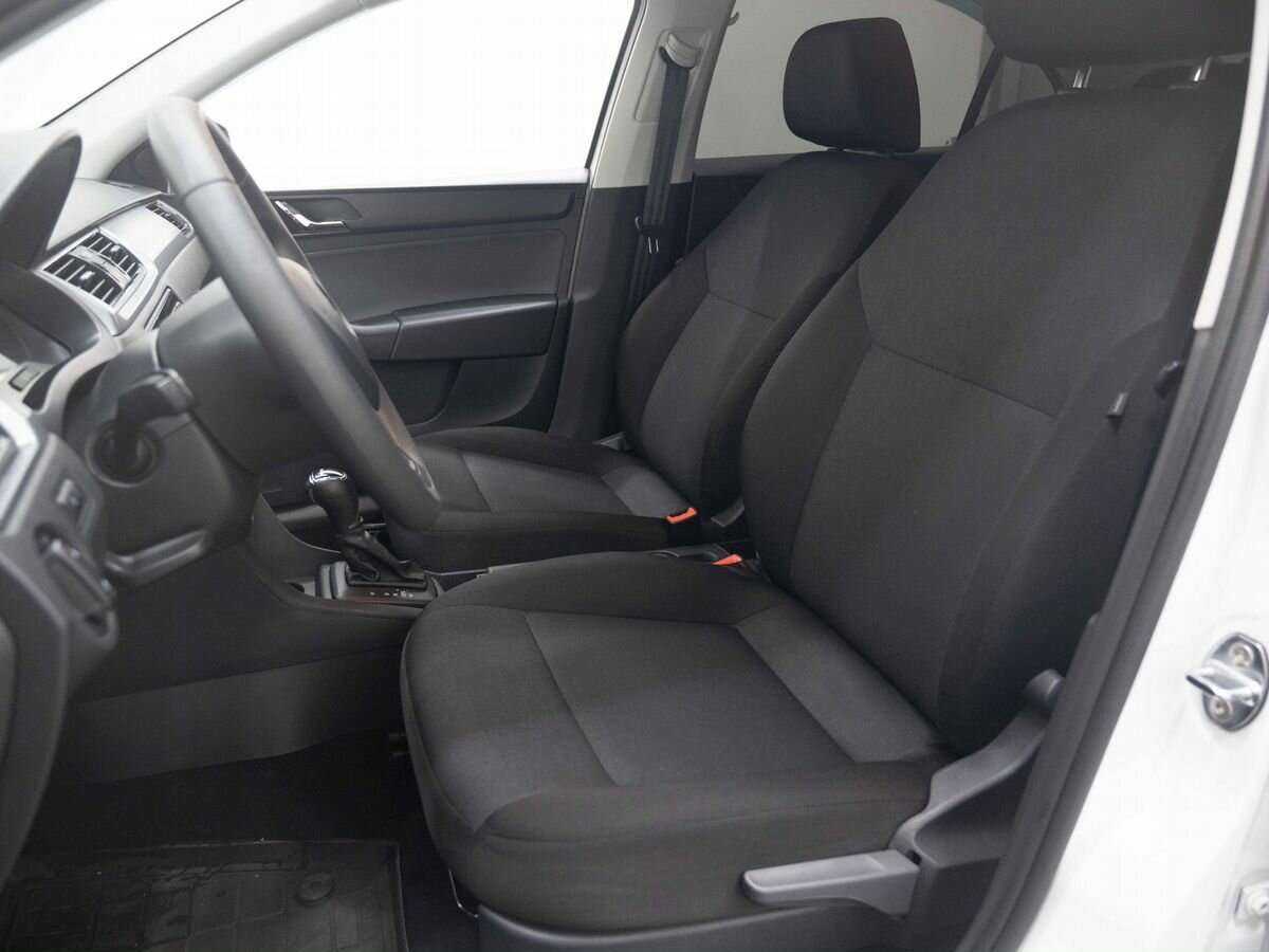 Б/У Шкода Рапид 2017 года. Фото: #7