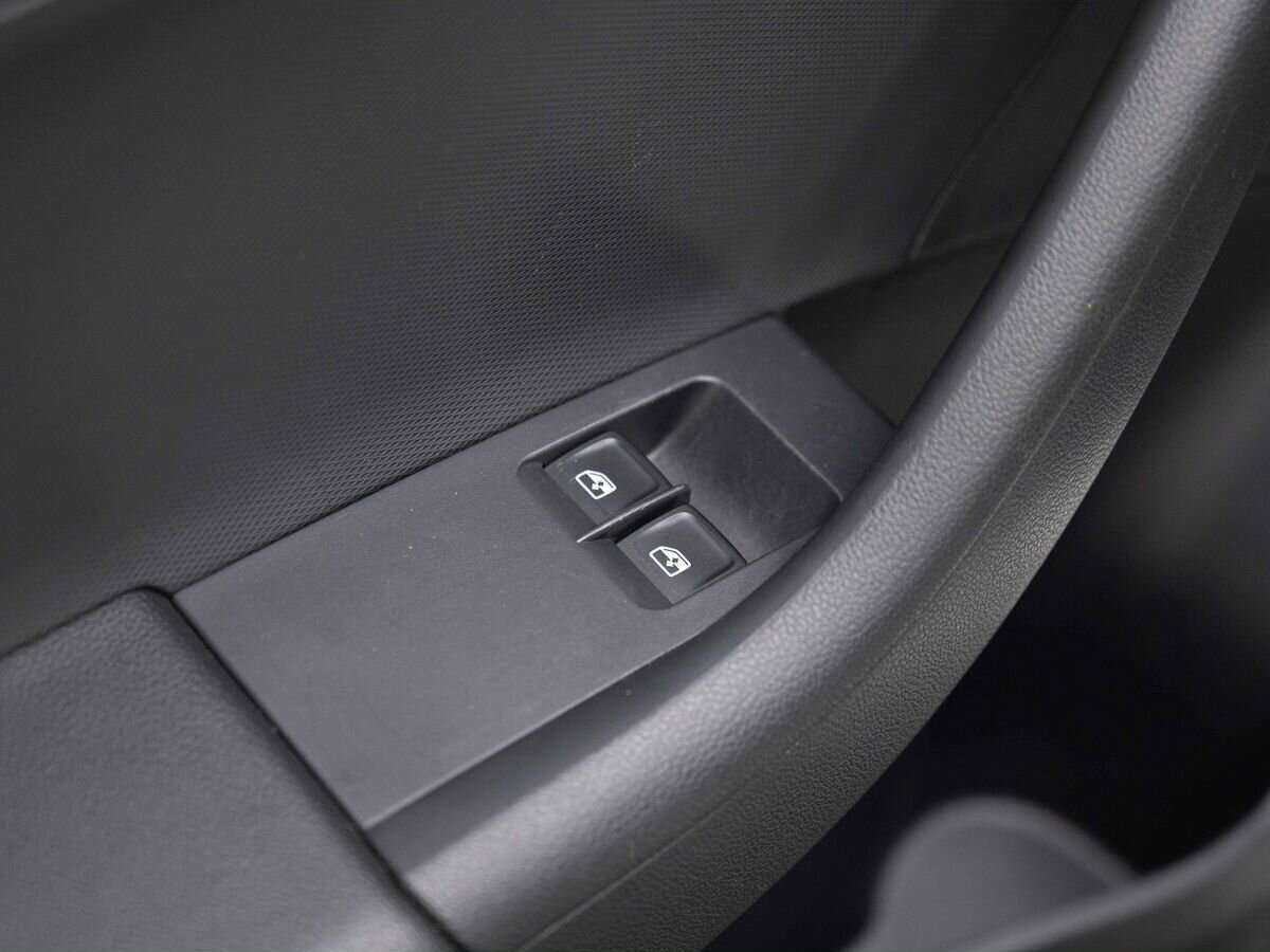 Б/У Шкода Рапид 2017 года. Фото: #14