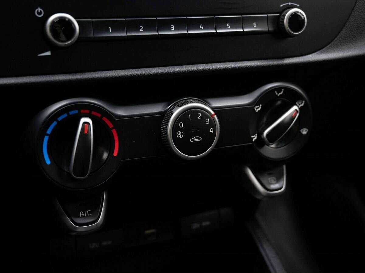 Б/У Киа Рио 2022 года. Фото: #19