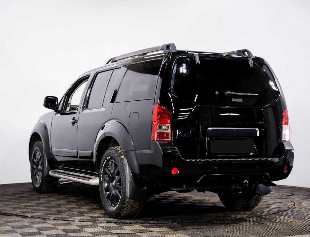 Б/У Ниссан Патфайндер 2013 года. Фото: #3