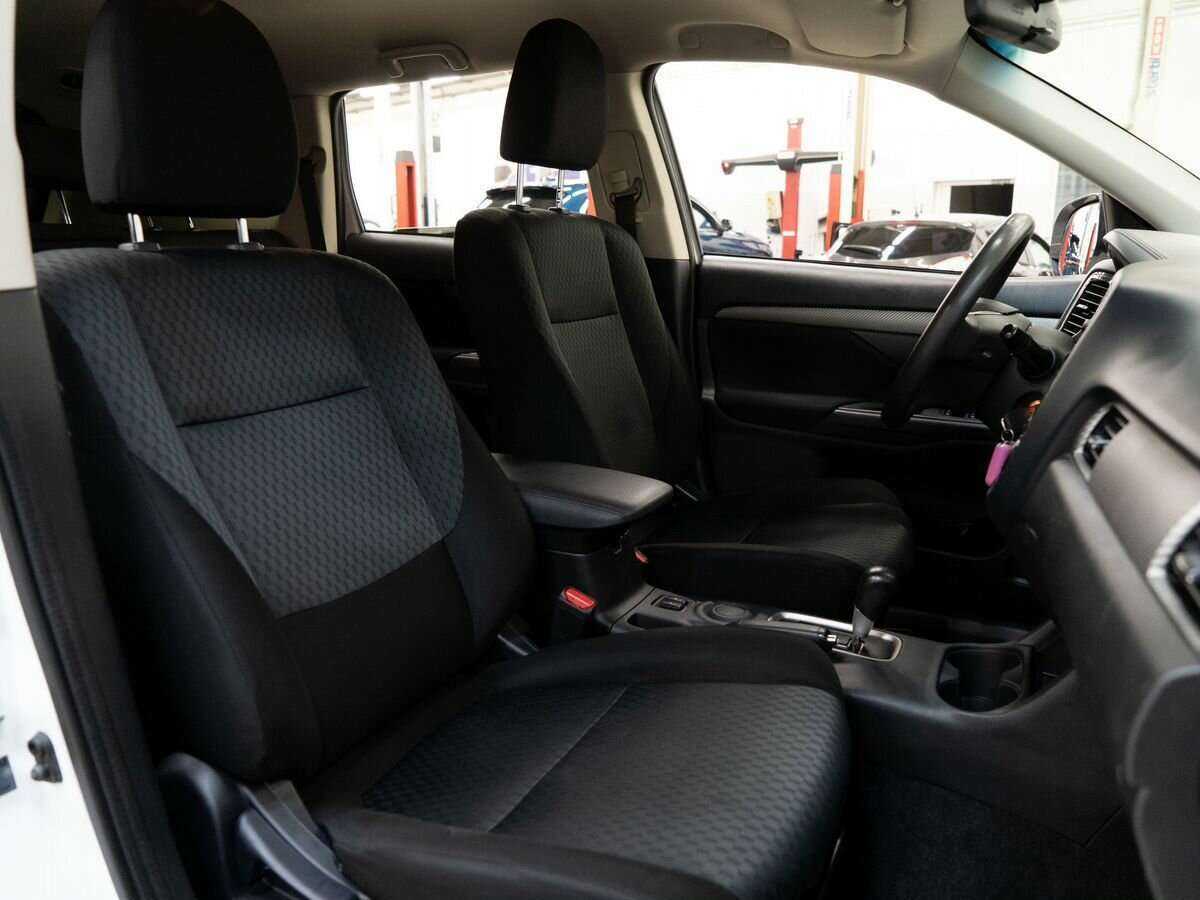 Mitsubishi Outlander 2015 года с пробегом. Фото: #11