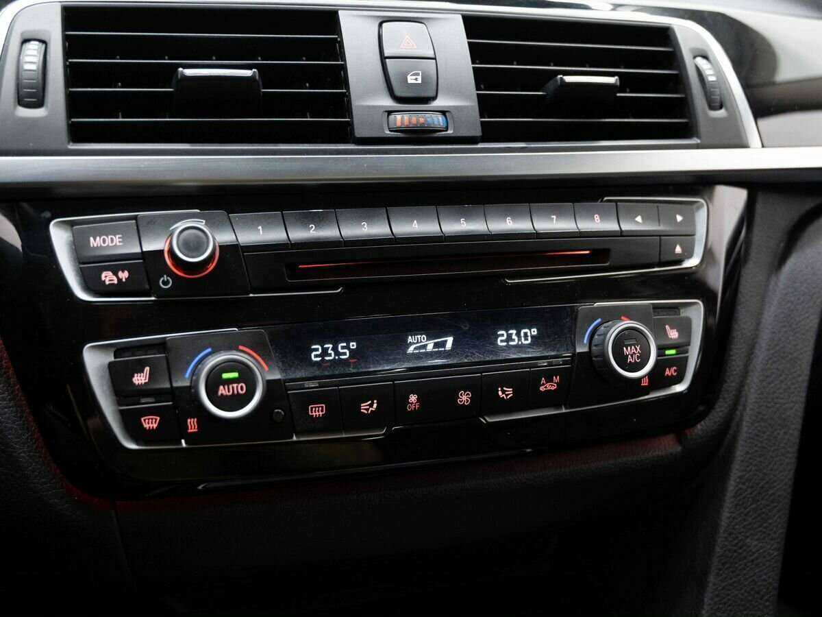 BMW 3 серии 2016 года с пробегом. Фото: #20