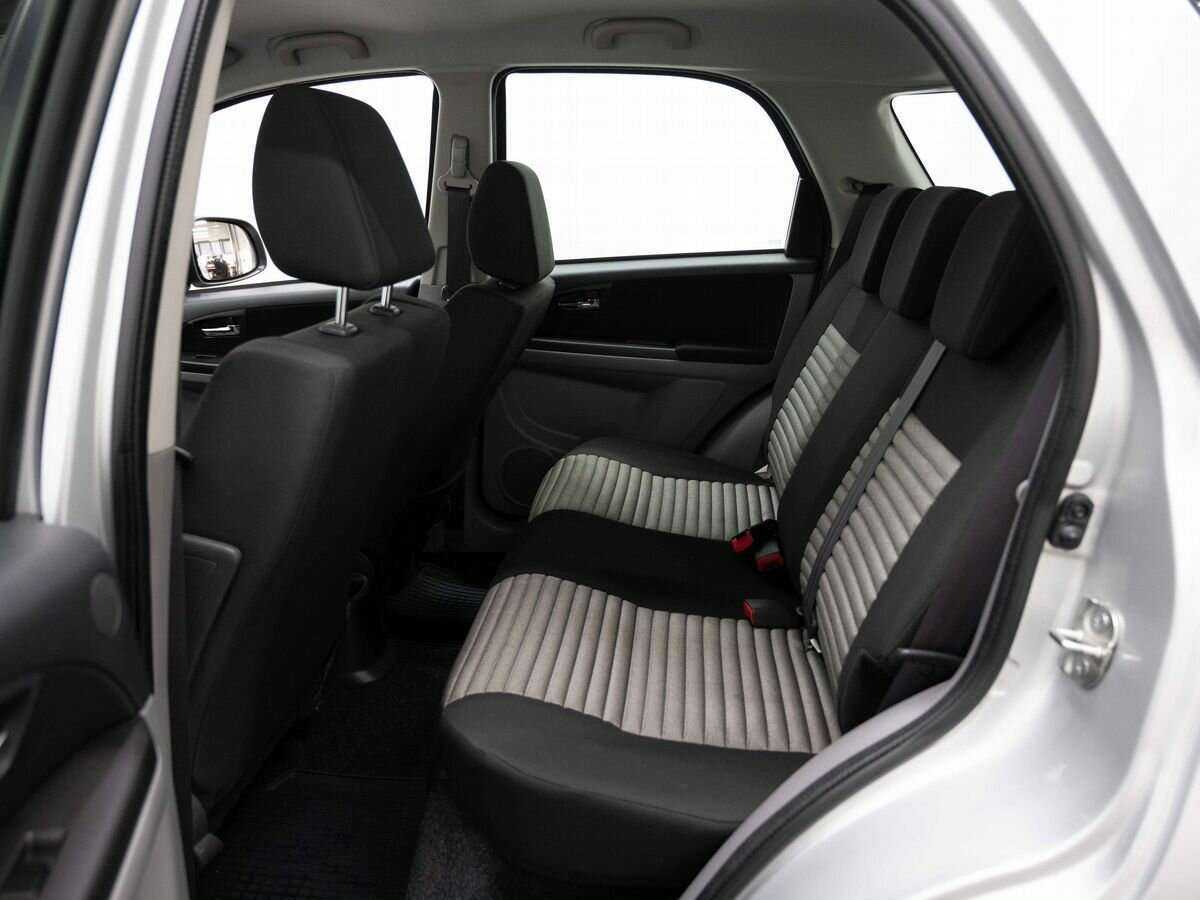 Б/У Сузуки С-Икс4 2013 года. Фото: #7