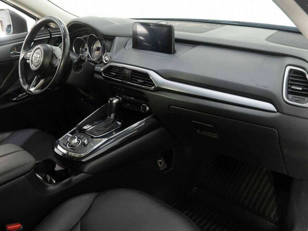 Mazda CX-9 2018 года с пробегом. Фото: #2