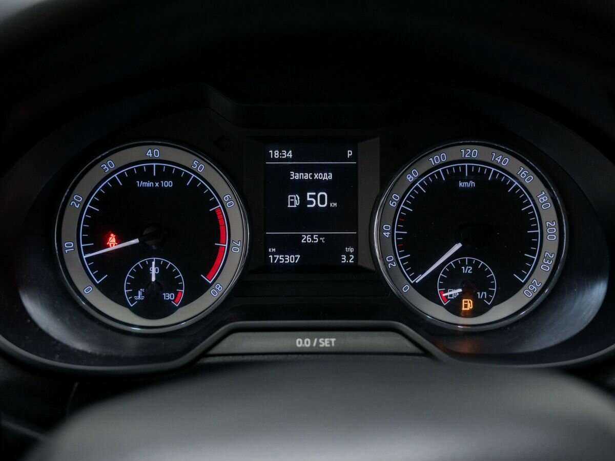 Б/У Шкода Октавия 2017 года. Фото: #19