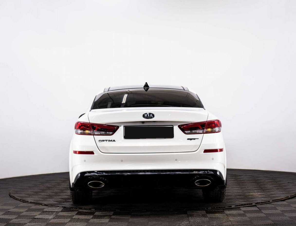 Kia Optima 2018 года с пробегом. Фото: #3