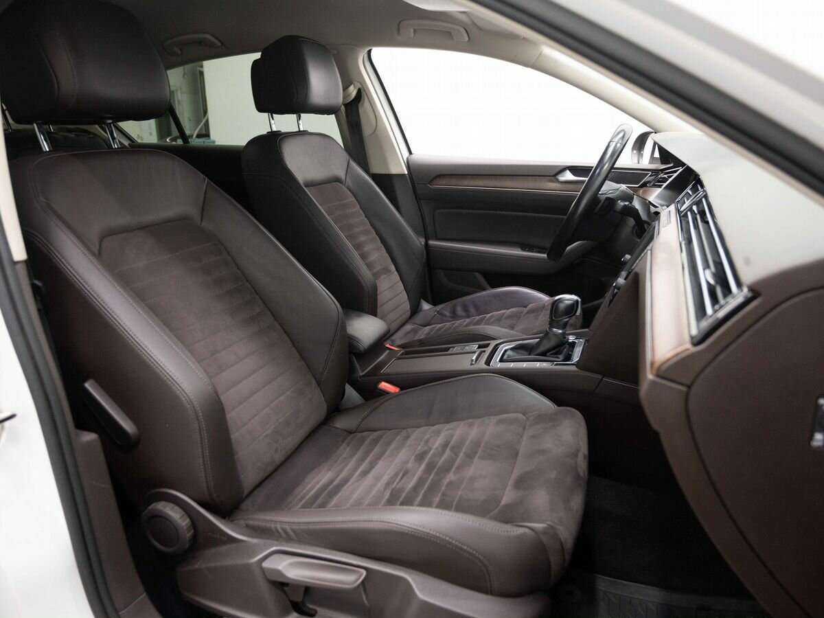 Б/У Фольксваген Пассат 2016 года. Фото: #11