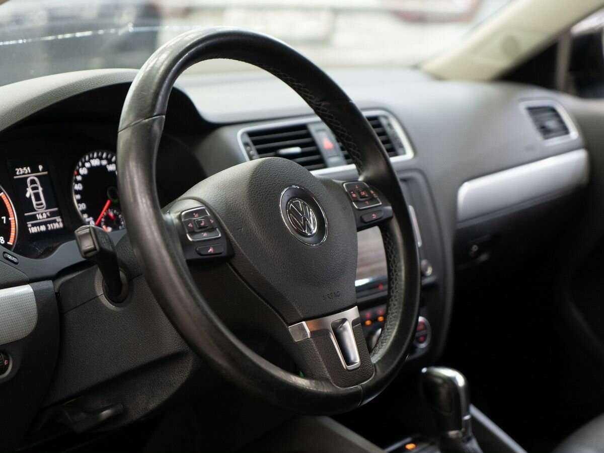 Volkswagen Jetta 2013 года с пробегом. Фото: #4