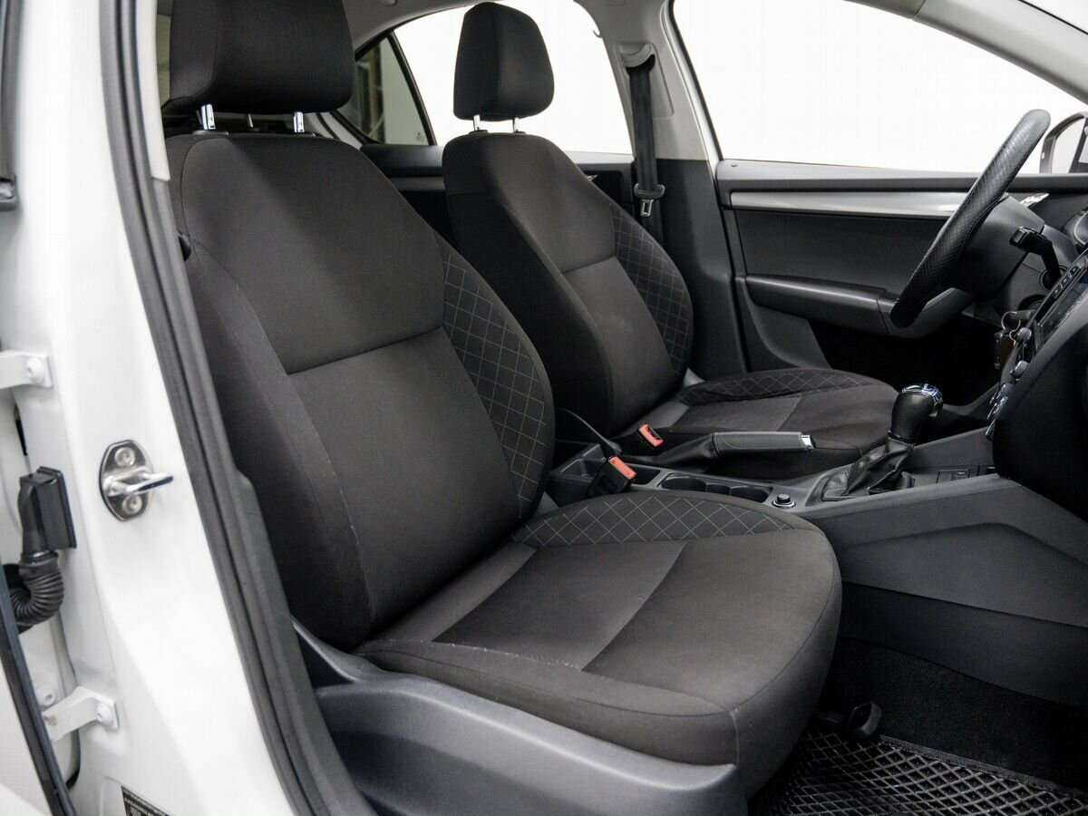 Б/У Шкода Октавия 2017 года. Фото: #7