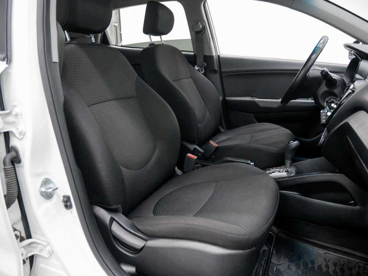 Б/У Киа Рио 2017 года. Фото: #8